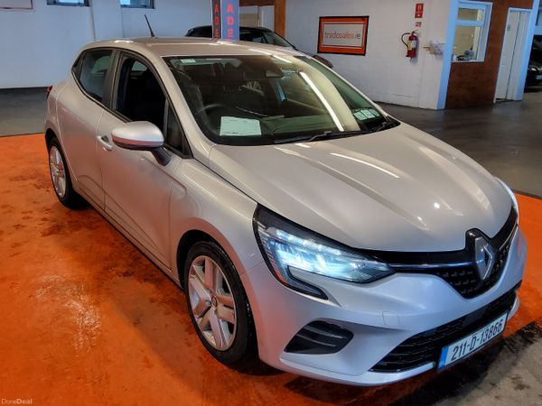 Renault Clio Hatchback, Petrol, 2021, Grey