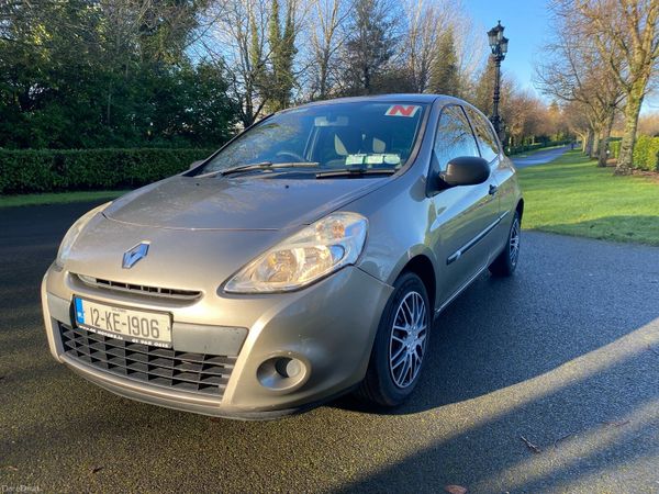 Renault Clio Hatchback, Ethanol Petrol, 2012, Gold