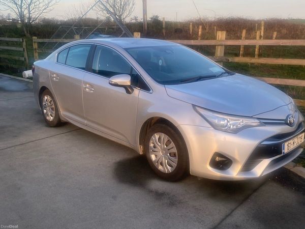 Toyota Avensis Saloon, Diesel, 2016, Silver