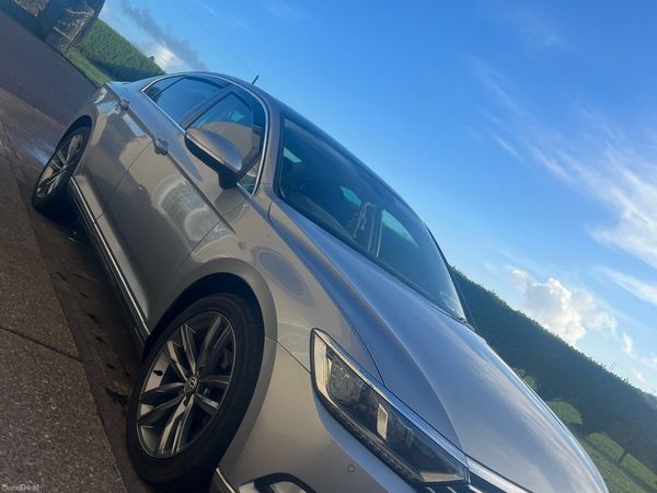 Volkswagen Passat Saloon, Diesel, 2018, Silver