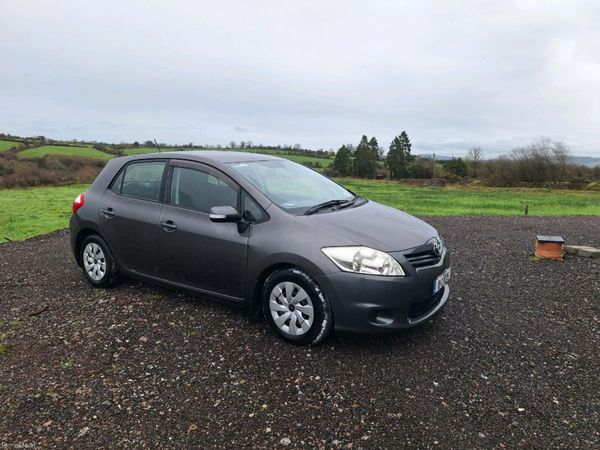Toyota Auris Hatchback, Diesel, 2010, Grey
