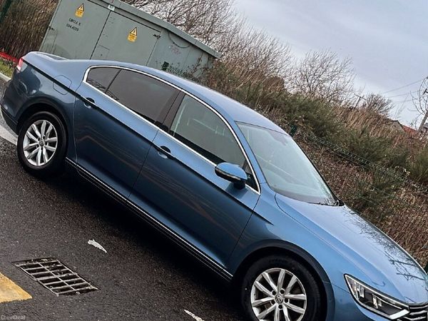 Volkswagen Passat Saloon, Diesel, 2017, Blue