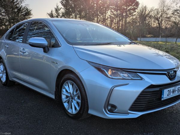 Toyota Corolla Saloon, Petrol Hybrid, 2021, Grey