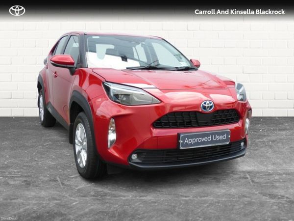 Toyota Yaris Cross Hatchback, Petrol Hybrid, 2023, Red