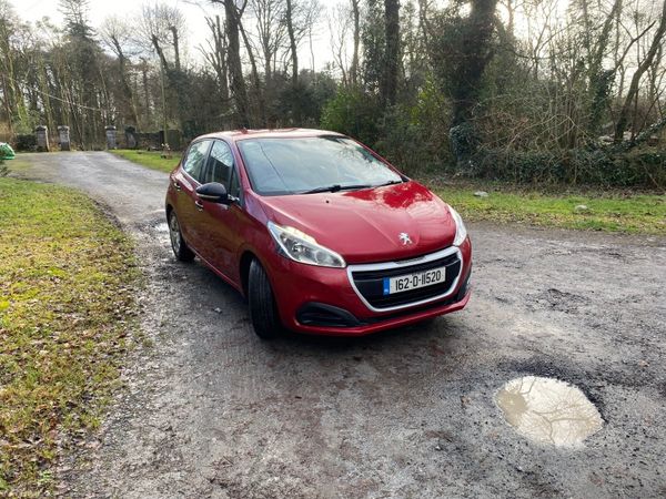 Peugeot 208 Hatchback, Petrol, 2016, Red