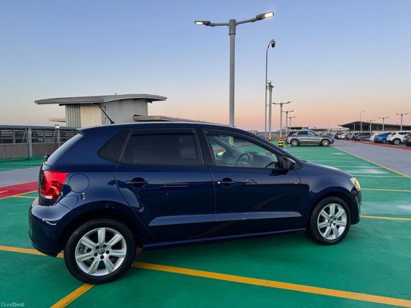 Volkswagen Polo Hatchback, Petrol, 2012, Blue