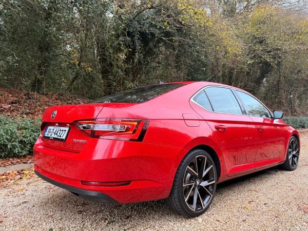 Skoda Superb Saloon, Diesel, 2019, Red