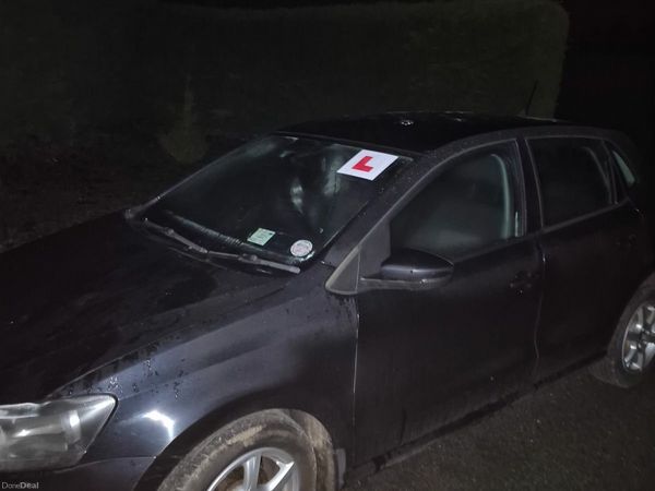 Volkswagen Polo Hatchback, Petrol, 2012, Black