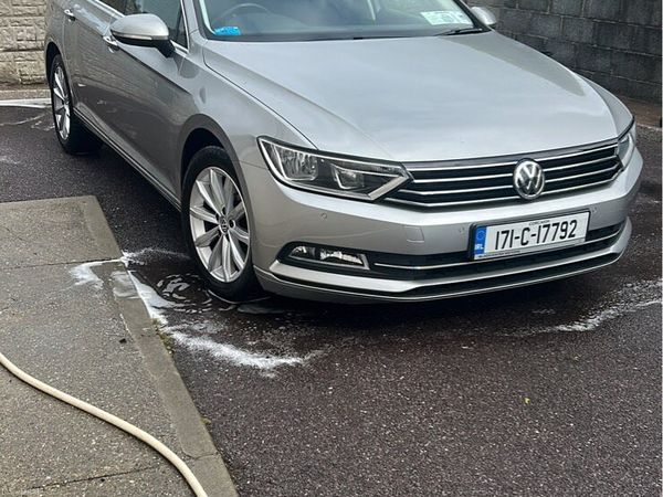 Volkswagen Passat Saloon, Diesel, 2017, Silver