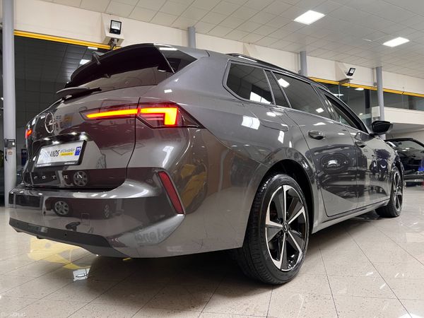 Opel Astra Estate/Jeep, Diesel, 2024, Grey