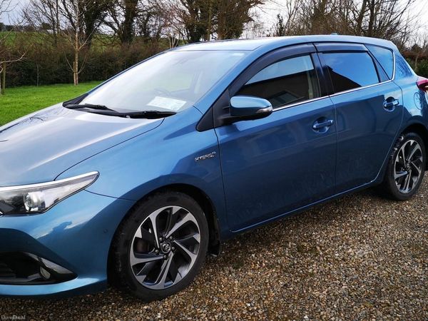 Toyota Auris MPV, Petrol Hybrid, 2016, Blue