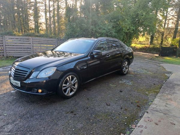 Mercedes-Benz E-Class Saloon, Diesel, 2010, Black