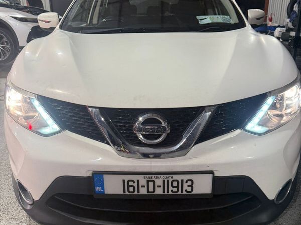 Nissan Qashqai Hatchback, Petrol, 2016, White
