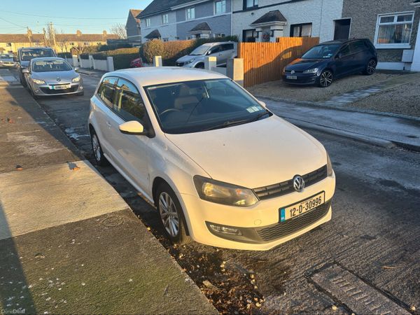 Volkswagen Polo Hatchback, Petrol, 2012, White