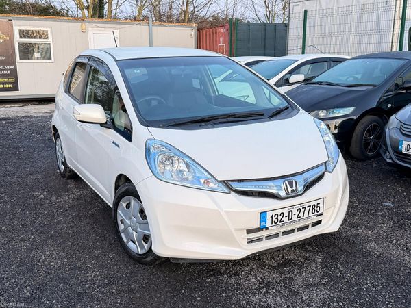 Honda Fit Hatchback, Petrol Hybrid, 2013, White