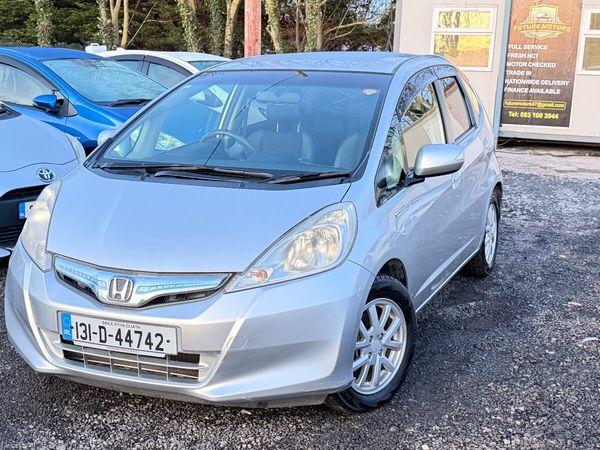 Honda Fit Coupe, Petrol Hybrid, 2013, Silver