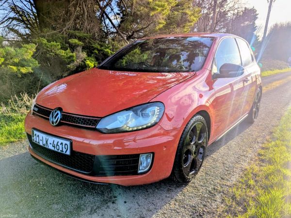 Volkswagen Golf Hatchback, Petrol, 2011, Red
