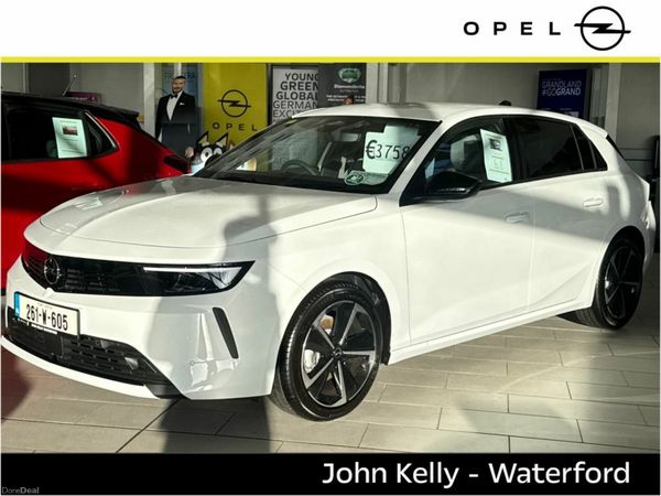 Opel Astra Estate, Petrol, 2026, White