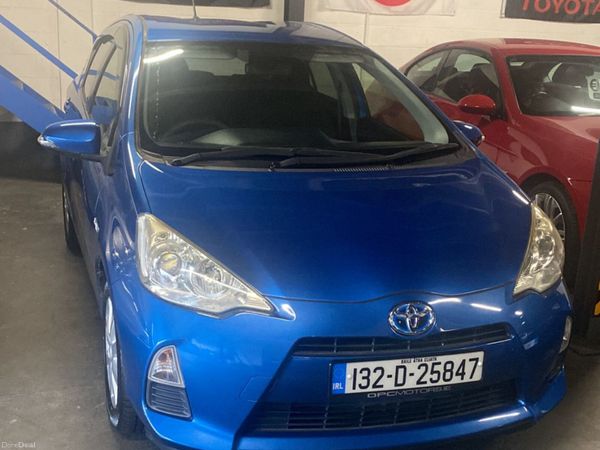 Toyota Aqua Hatchback, Petrol Hybrid, 2013, Blue