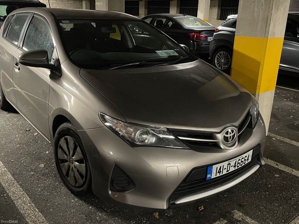 Toyota Auris Hatchback, Petrol, 2014, Other