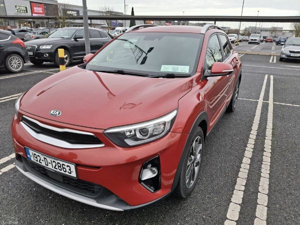 Kia Stonic Estate/Jeep, Petrol, 2019, Red