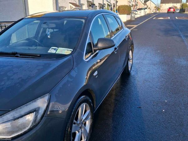 Vauxhall Astra Hatchback, Diesel, 2012, Grey
