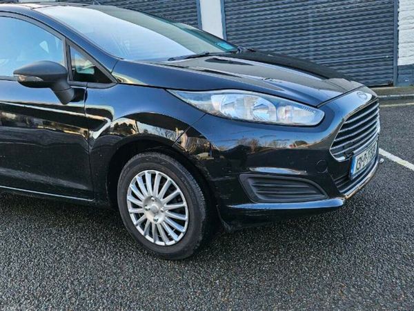 Ford Fiesta Hatchback, Petrol, 2013, Black