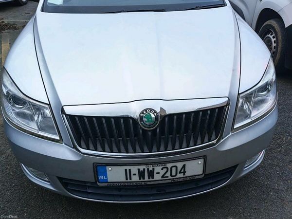 Skoda Octavia Estate, Petrol, 2011, Silver
