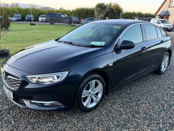 Opel Insignia Hatchback, Diesel, 2019, Blue