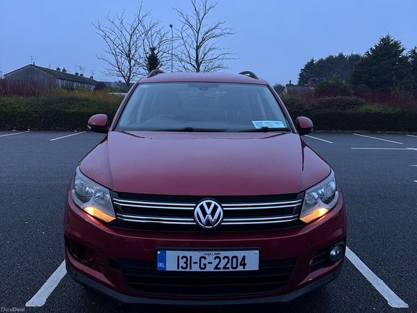 Volkswagen Tiguan SUV, Diesel, 2013, Red