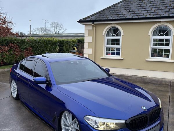 BMW 5-Series Saloon, Petrol Hybrid, 2019, Blue