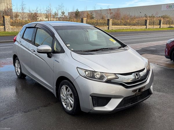 Honda Fit Hatchback, Petrol Hybrid, 2015, Silver