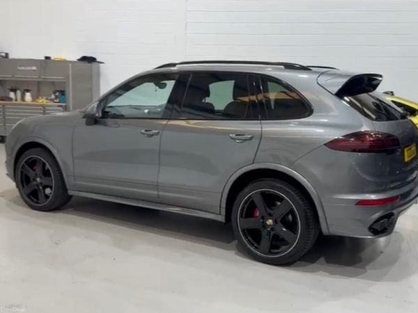 Porsche Cayenne SUV, Diesel, 2016, Grey