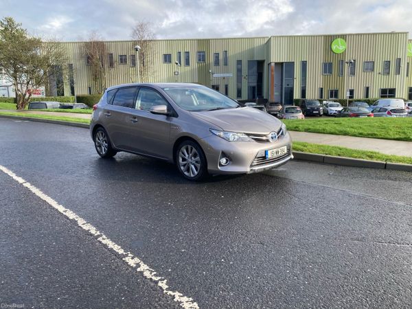 Toyota Auris MPV, Petrol Hybrid, 2015, Bronze