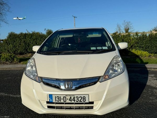Honda Fit Hatchback, Petrol Hybrid, 2013, White