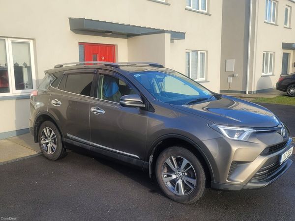 Toyota RAV4 SUV, Diesel, 2017, Brown