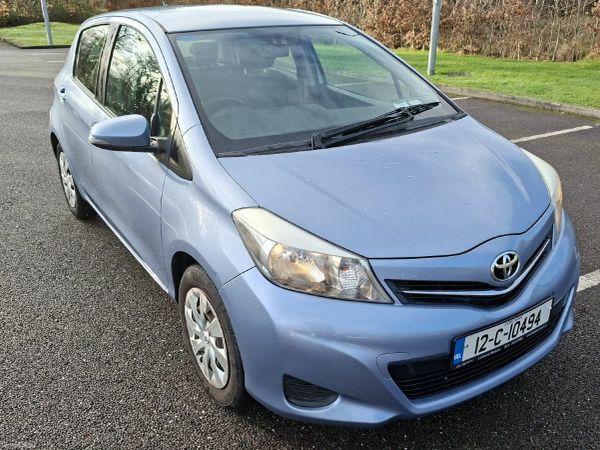 Toyota Yaris Hatchback, Petrol, 2012, Blue