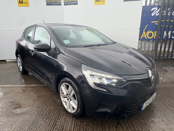 Renault Clio Hatchback, Petrol, 2022, Black