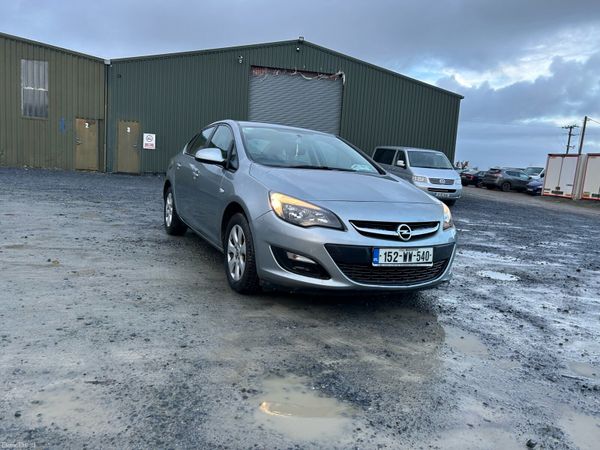 Opel Astra Saloon, Diesel, 2015, Silver