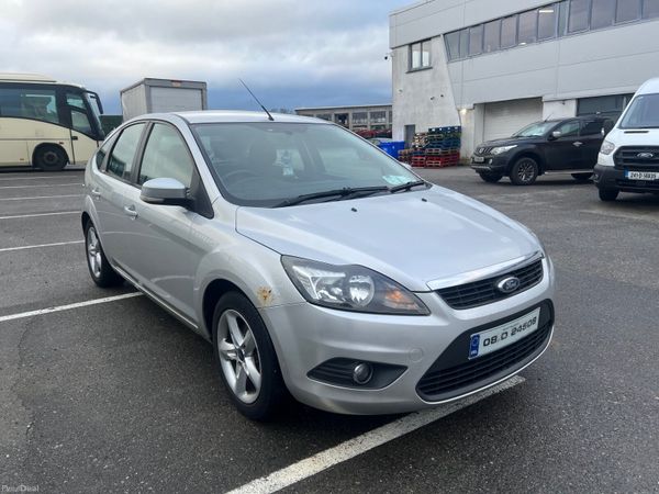 Ford Focus Hatchback, Petrol, 2008, Silver