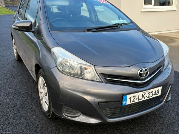 Toyota Yaris Hatchback, Petrol, 2012, Grey
