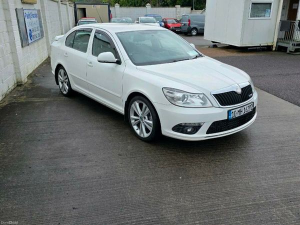 Skoda Octavia Hatchback, Diesel, 2010, White