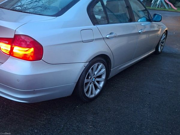 BMW 3-Series Saloon, Diesel, 2009, Silver