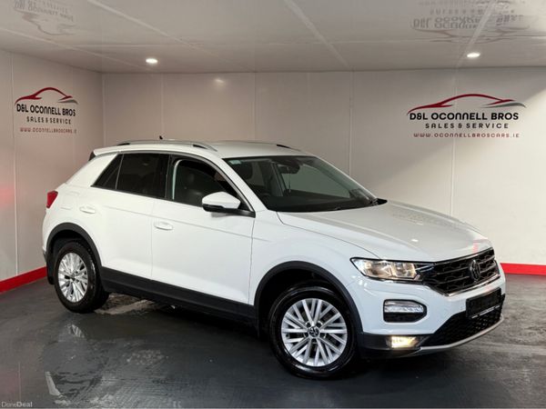 Volkswagen T-Roc Estate, Petrol, 2021, White