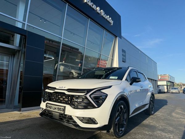 Kia Sportage MPV, Diesel Hybrid, 2024, White