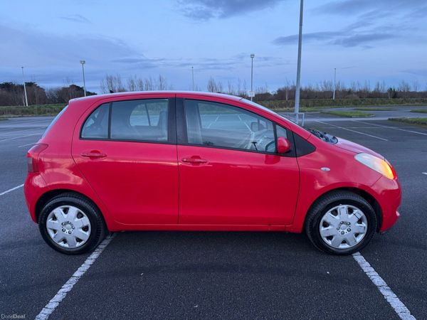 Toyota Yaris Hatchback, Petrol, 2007, Red