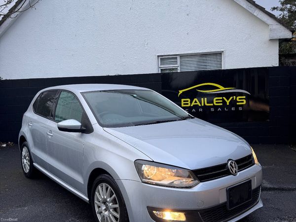 Volkswagen Polo Hatchback, Petrol, 2012, Silver