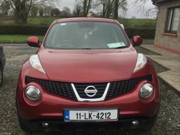 Nissan Juke SUV, Petrol, 2011, Red