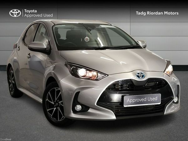 Toyota Yaris Hatchback, Petrol Hybrid, 2023, Silver
