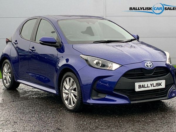 Toyota Yaris Hatchback, Petrol Hybrid, 2023, Blue